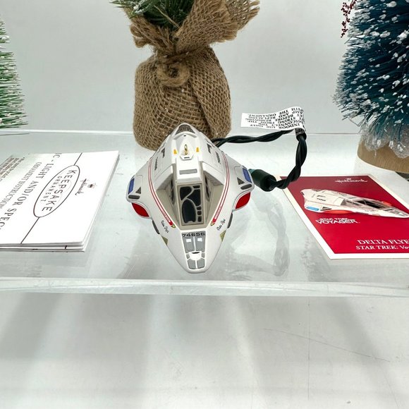 Hallmark Keepsake Ornament 2002 Delta Flyer Star Trek Voyager Light Voice - Picture 5 of 8